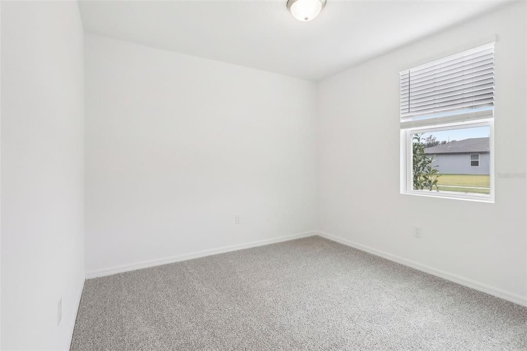 На продажу: $337,500 (4 спален, 2 ванн, 1840 Квадратных фут)