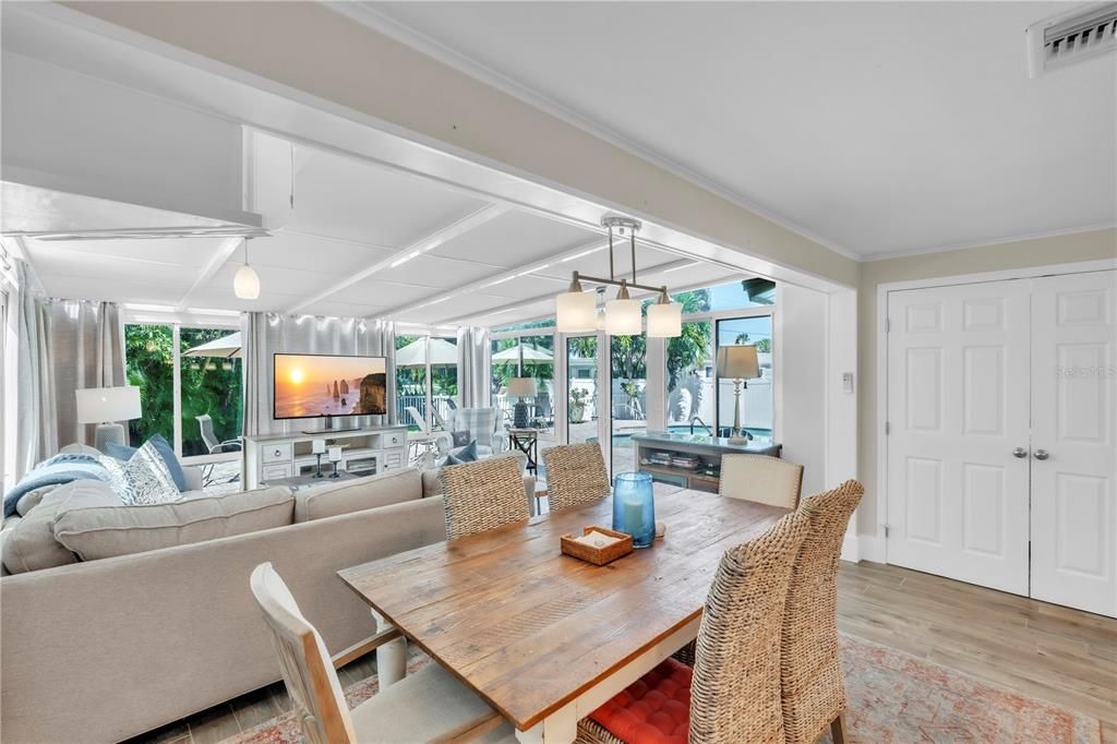 En Venta: $1,150,000 (3 camas, 2 baños, 1460 Pies cuadrados)