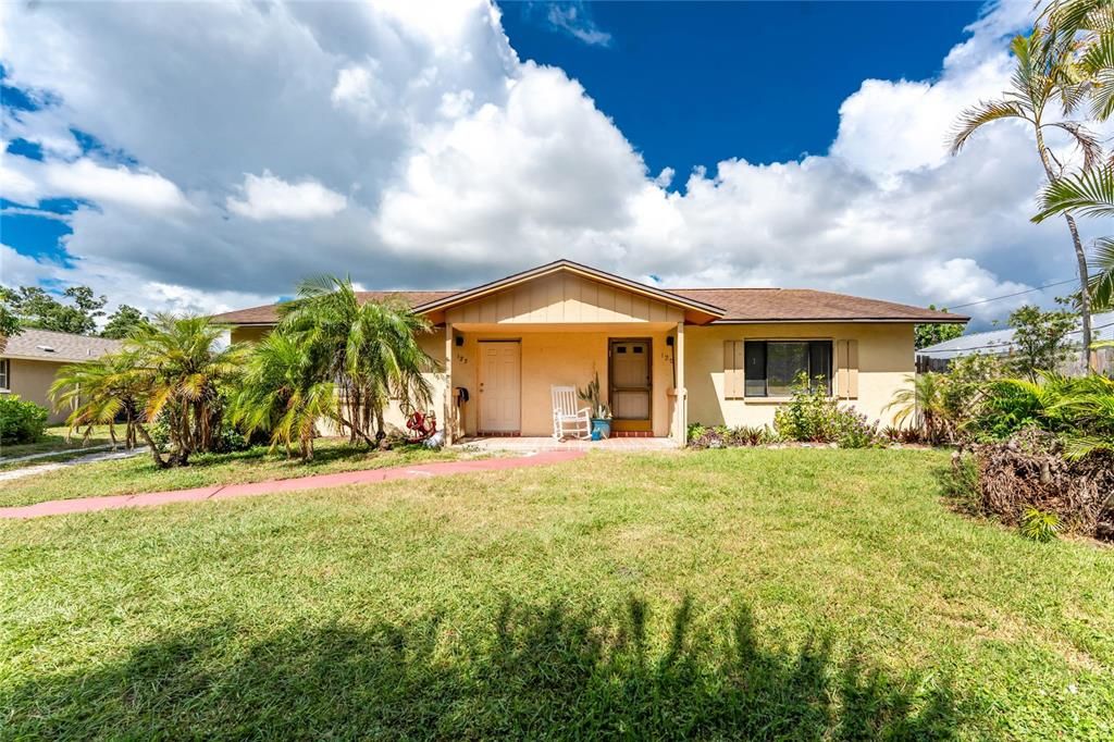 待售: $399,000 (4 贝兹, 0 浴室, 1988 平方英尺)