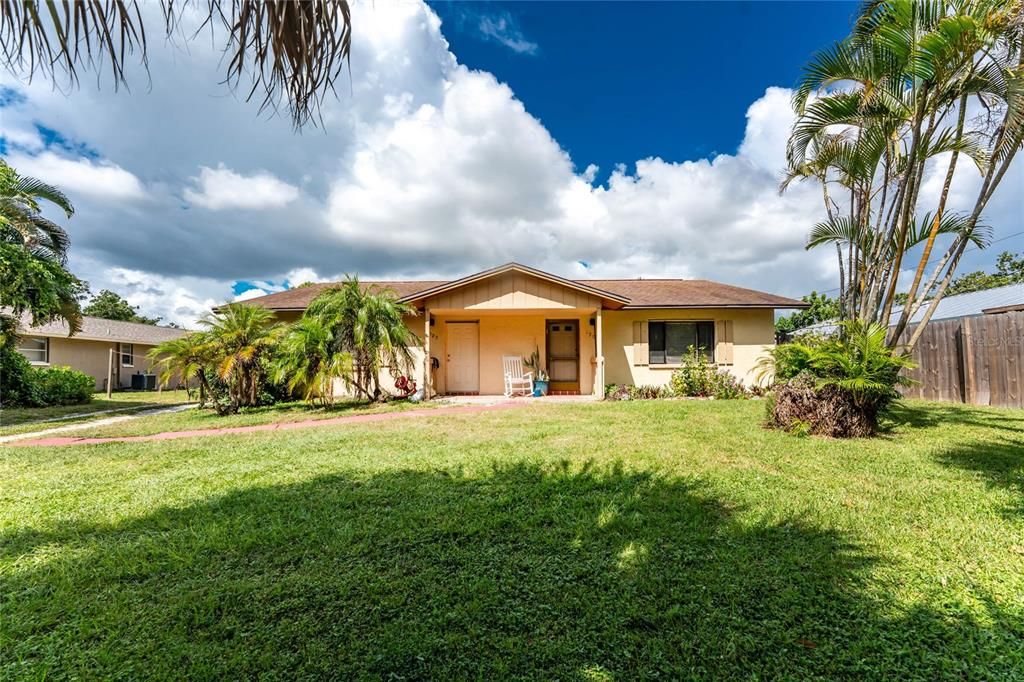 待售: $399,000 (4 贝兹, 0 浴室, 1988 平方英尺)