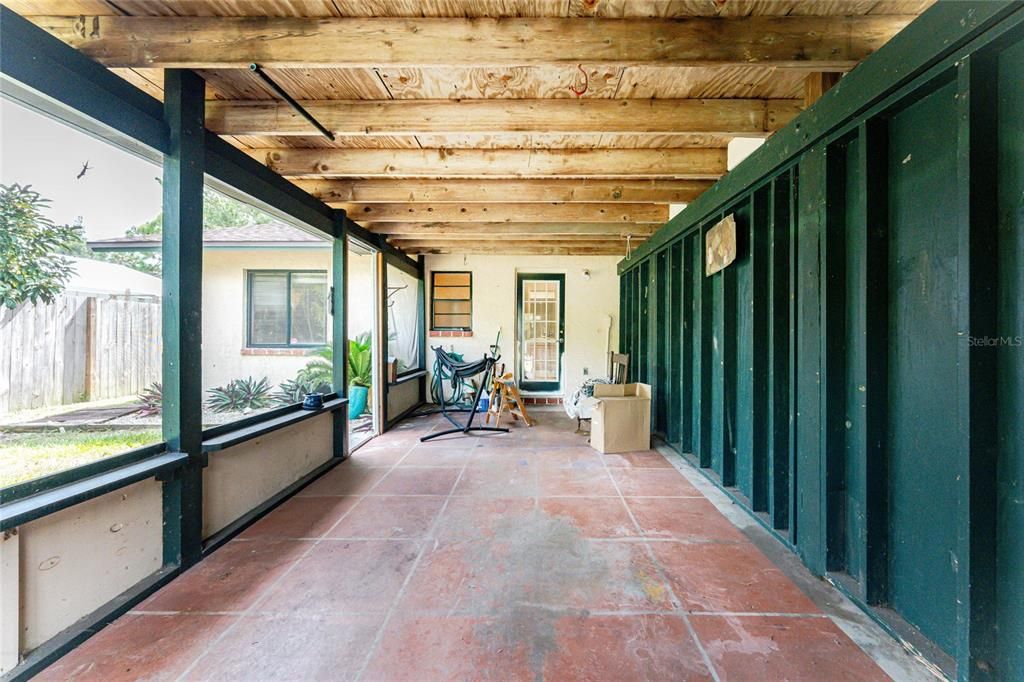 待售: $399,000 (4 贝兹, 0 浴室, 1988 平方英尺)