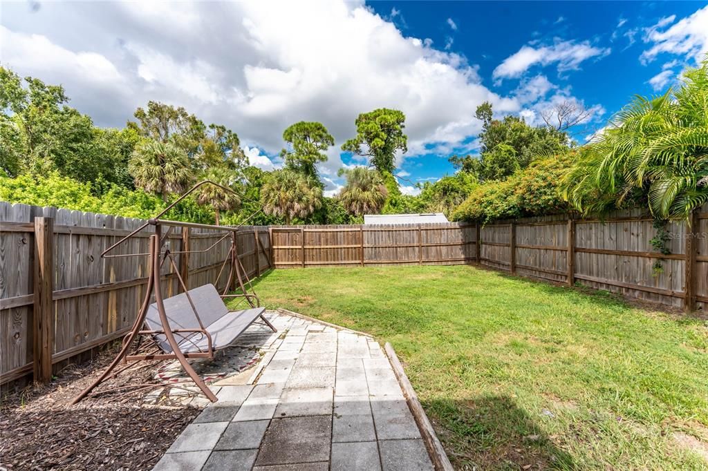 待售: $399,000 (4 贝兹, 0 浴室, 1988 平方英尺)