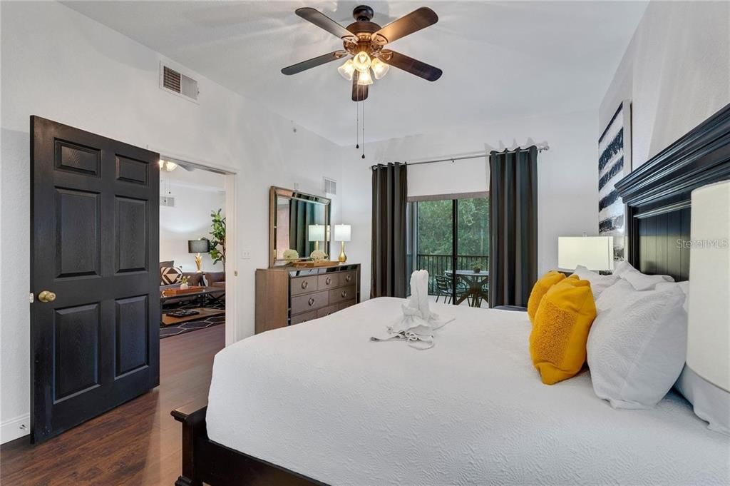 Active With Contract: $255,000 (3 beds, 2 baths, 1700 Square Feet)