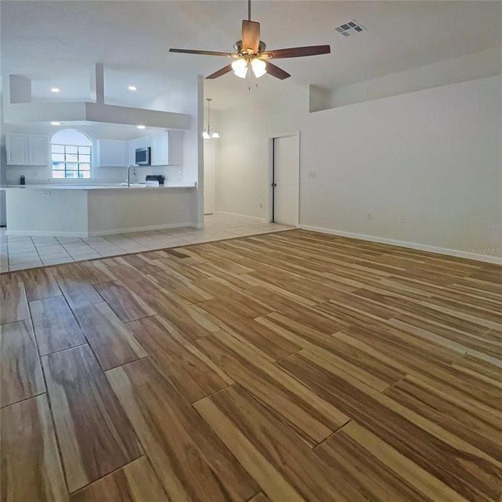 待售: $284,900 (3 贝兹, 2 浴室, 1252 平方英尺)