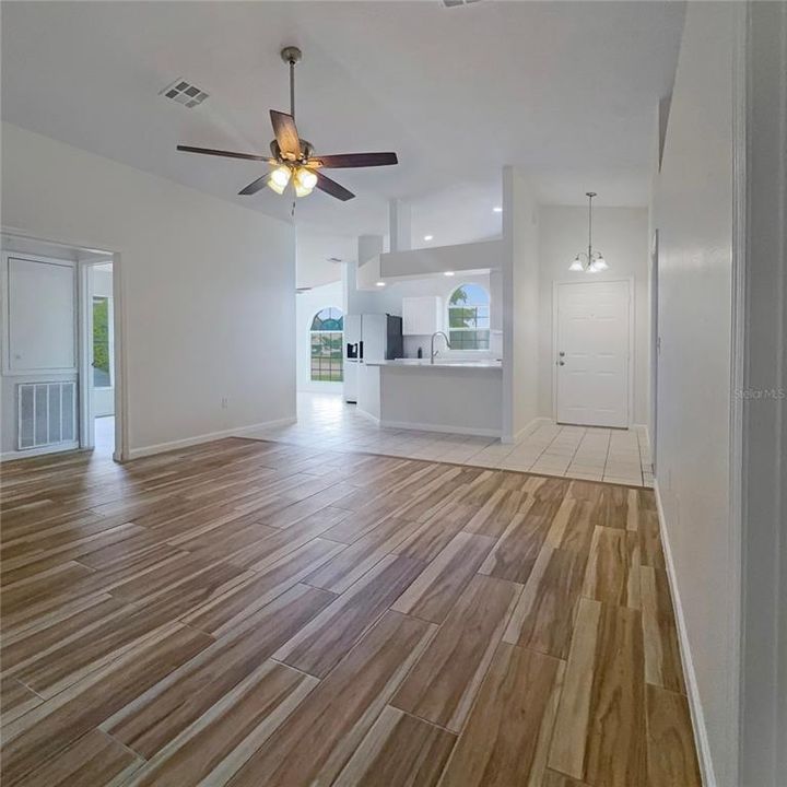 待售: $284,900 (3 贝兹, 2 浴室, 1252 平方英尺)