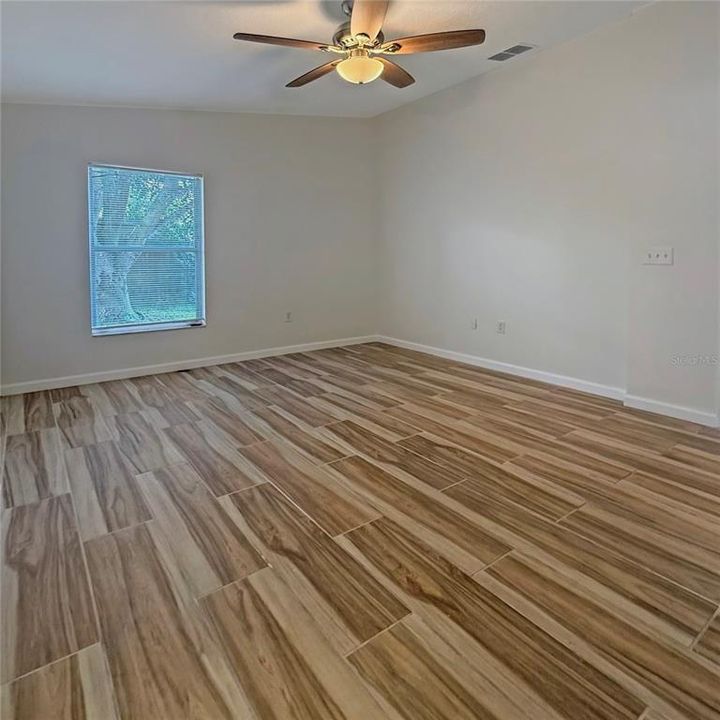 待售: $284,900 (3 贝兹, 2 浴室, 1252 平方英尺)