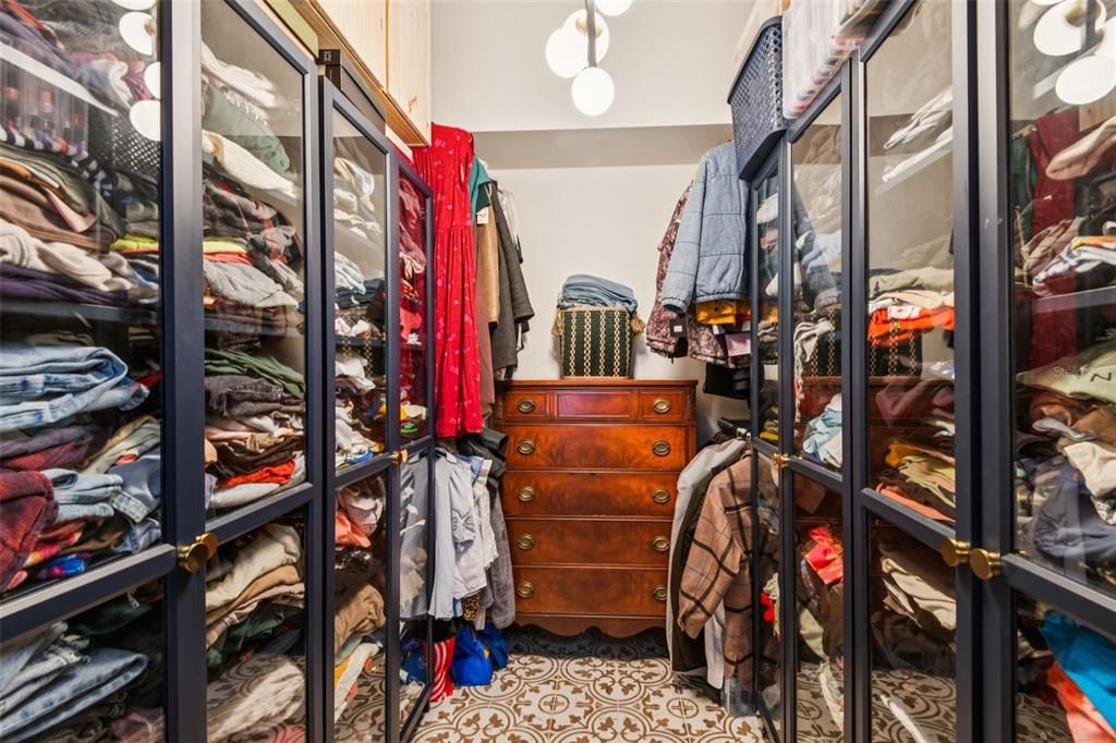 For Rent: $3,800 (3 beds, 3 baths, 2290 Square Feet)