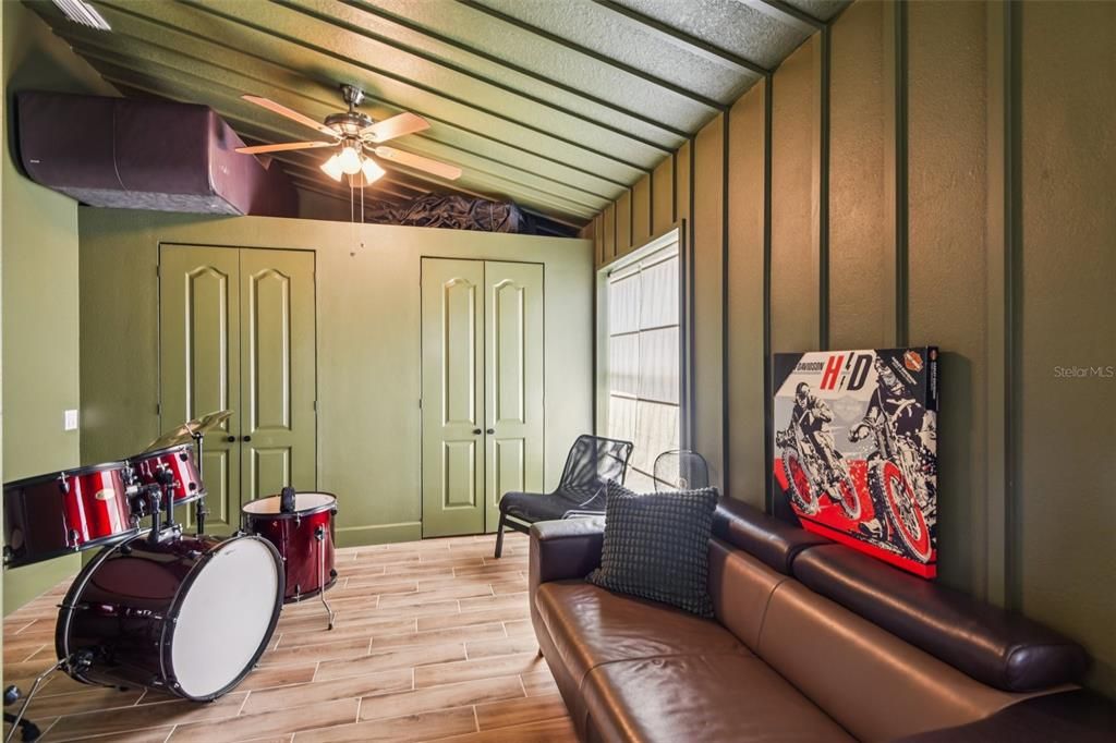 For Rent: $3,800 (3 beds, 3 baths, 2290 Square Feet)