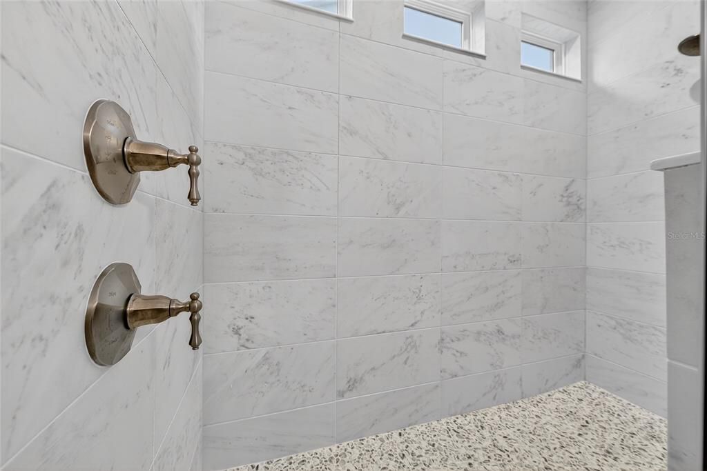 For Rent: $3,800 (3 beds, 2 baths, 2778 Square Feet)