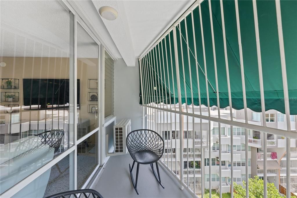 На продажу: $295,000 (3 спален, 2 ванн, 900 Квадратных фут)