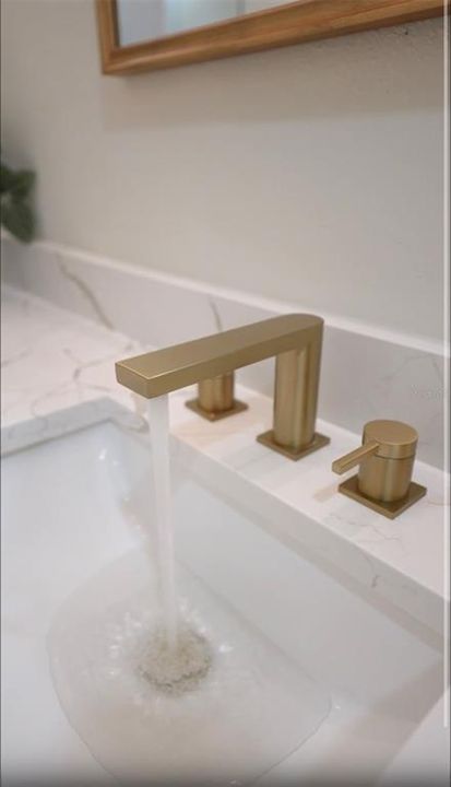 待售: $925,000 (3 贝兹, 3 浴室, 2390 平方英尺)