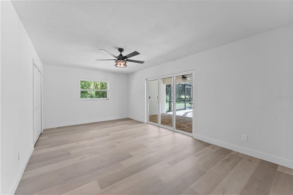 For Sale: $950,000 (3 beds, 3 baths, 2390 Square Feet)