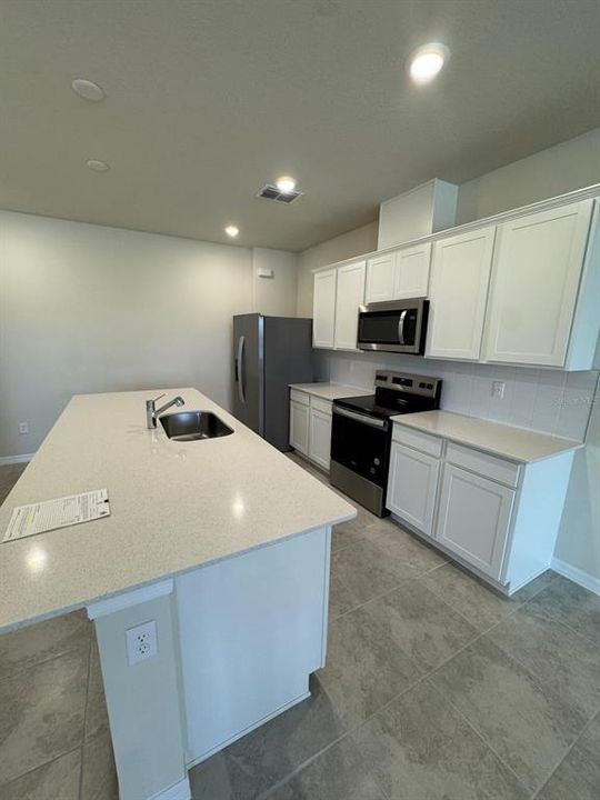 出租: $2,800 (3 贝兹, 2 浴室, 1683 平方英尺)