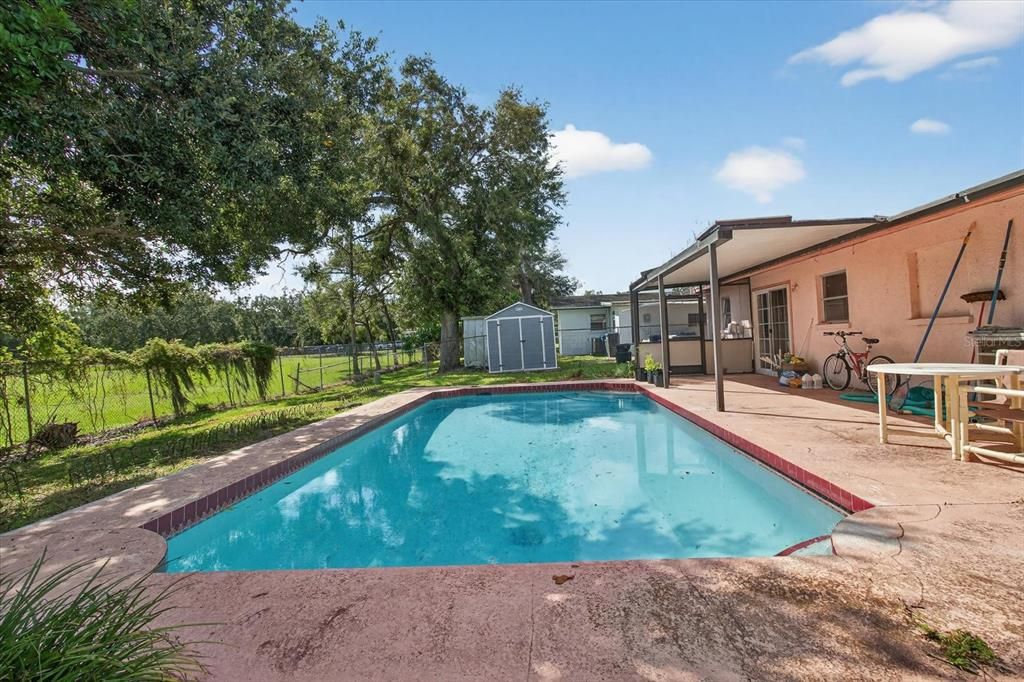 Active With Contract: $280,000 (3 beds, 1 baths, 1171 Square Feet)