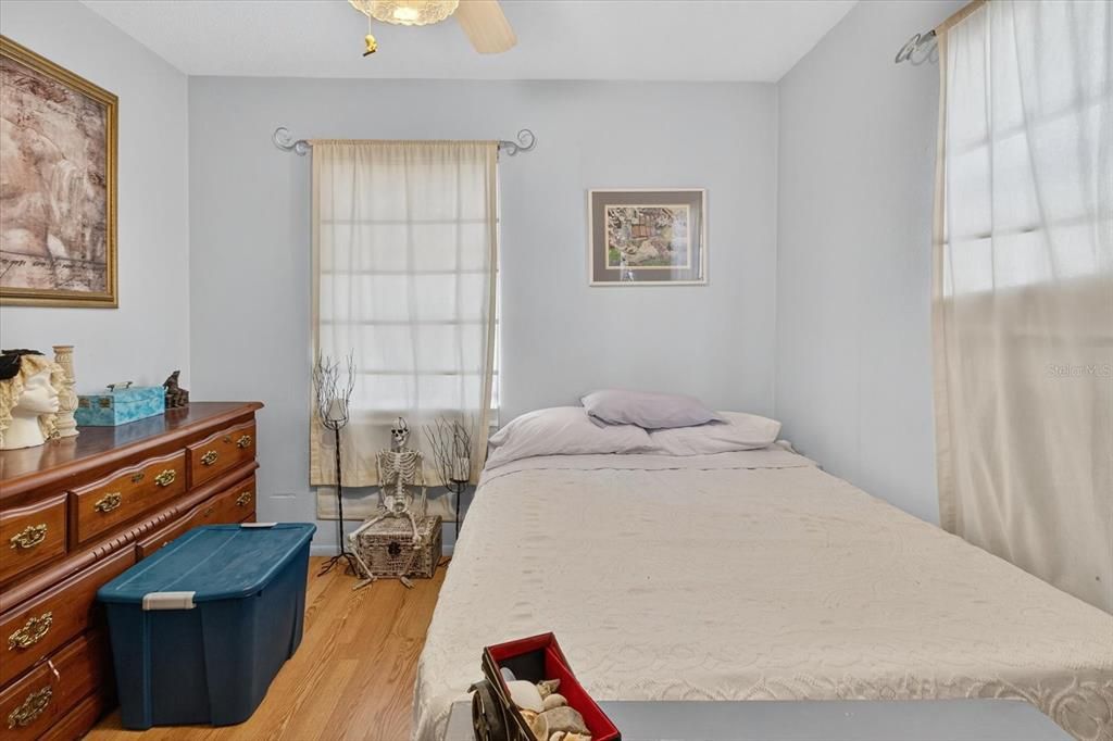 Active With Contract: $280,000 (3 beds, 1 baths, 1171 Square Feet)