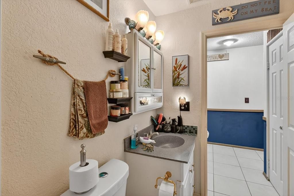 Active With Contract: $280,000 (3 beds, 1 baths, 1171 Square Feet)