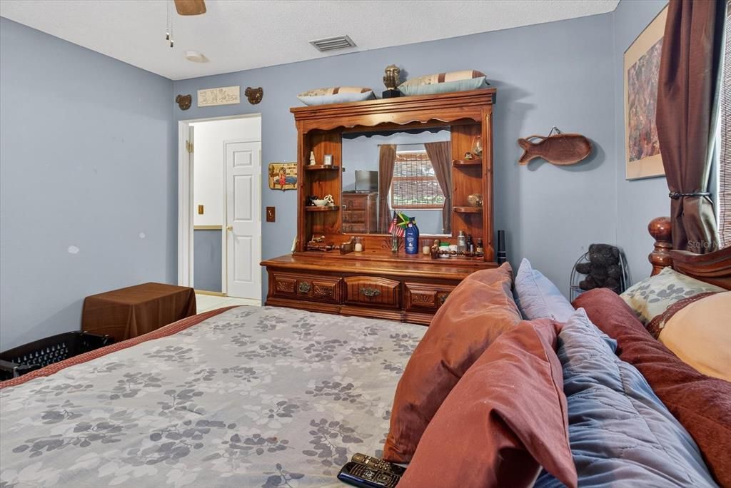 Active With Contract: $280,000 (3 beds, 1 baths, 1171 Square Feet)