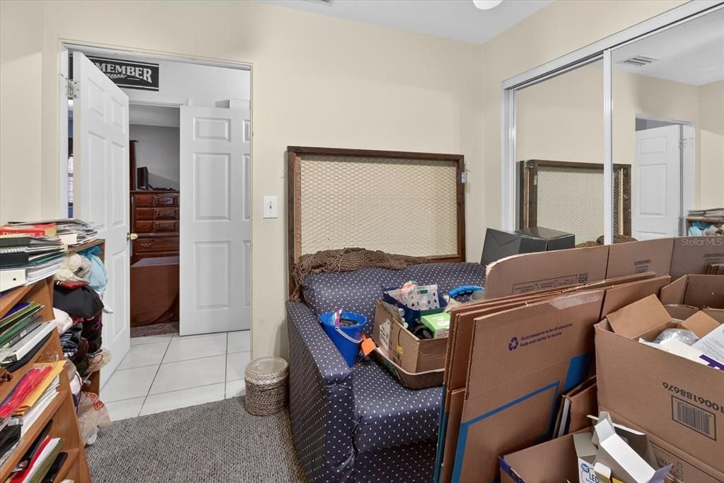 Active With Contract: $280,000 (3 beds, 1 baths, 1171 Square Feet)