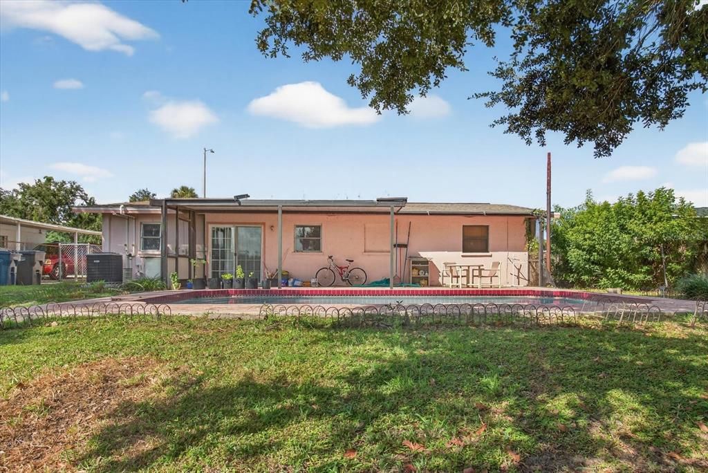 Active With Contract: $280,000 (3 beds, 1 baths, 1171 Square Feet)