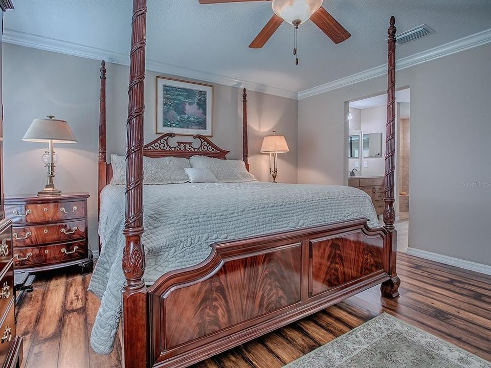 For Sale: $384,999 (3 beds, 2 baths, 1725 Square Feet)