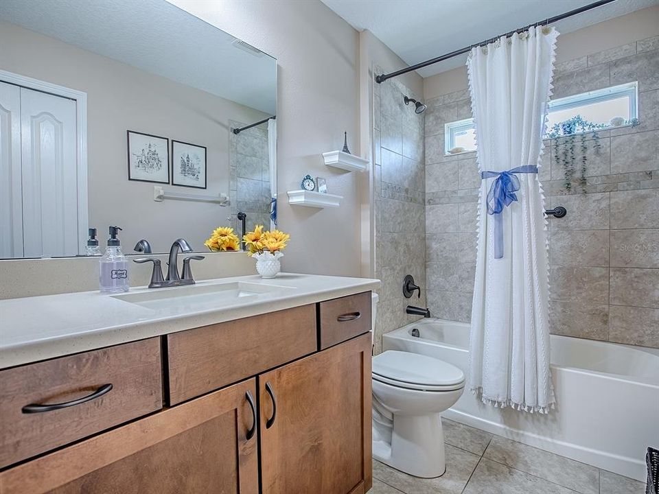 For Sale: $384,999 (3 beds, 2 baths, 1725 Square Feet)