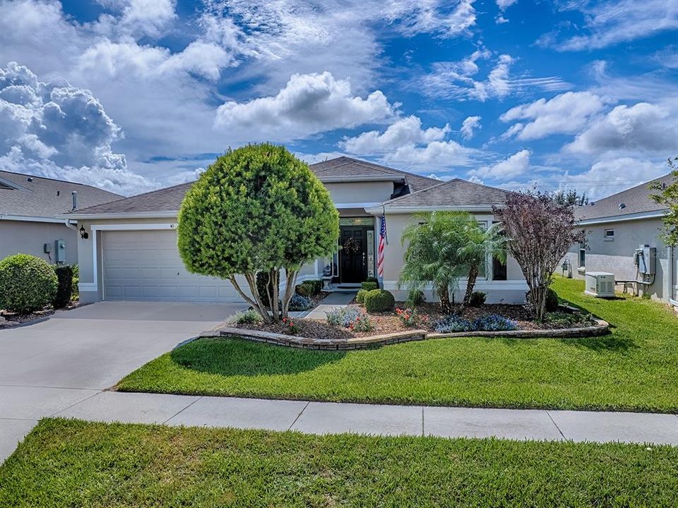 For Sale: $384,999 (3 beds, 2 baths, 1725 Square Feet)