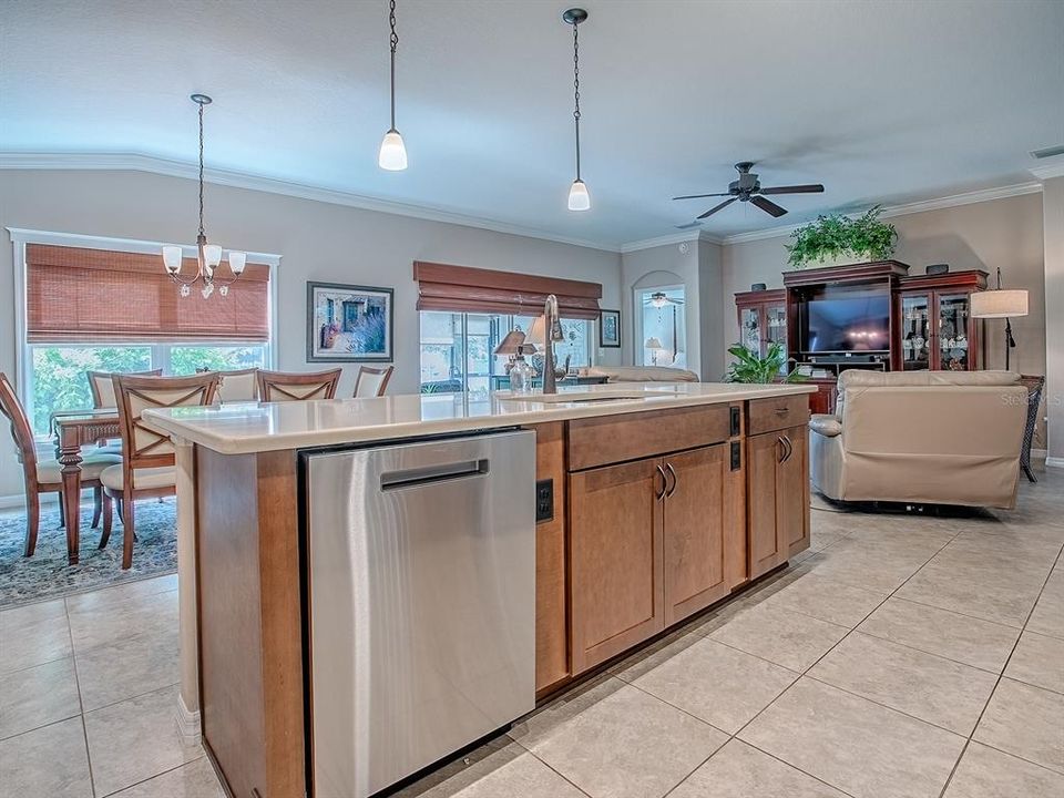 For Sale: $384,999 (3 beds, 2 baths, 1725 Square Feet)