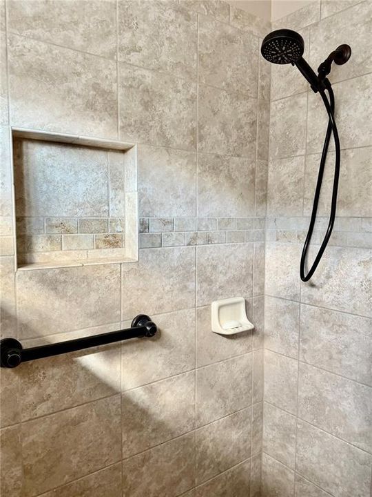 For Sale: $384,999 (3 beds, 2 baths, 1725 Square Feet)