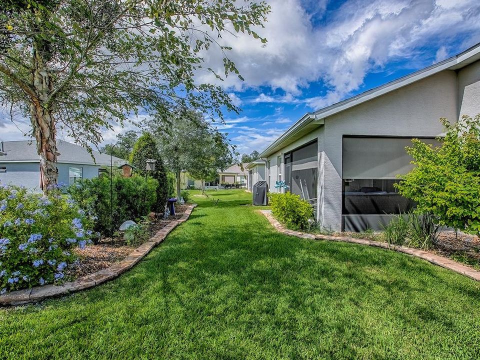 For Sale: $384,999 (3 beds, 2 baths, 1725 Square Feet)