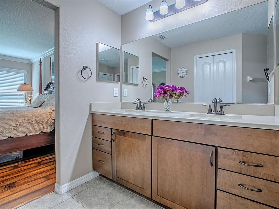 For Sale: $384,999 (3 beds, 2 baths, 1725 Square Feet)