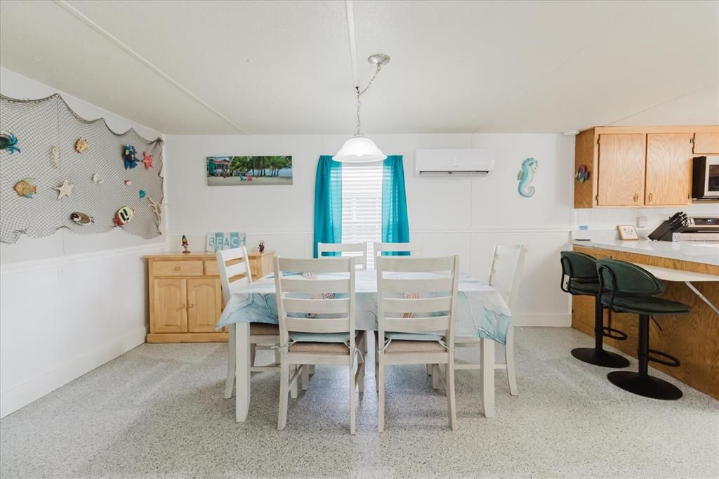 На продажу: $429,000 (3 спален, 2 ванн, 1320 Квадратных фут)