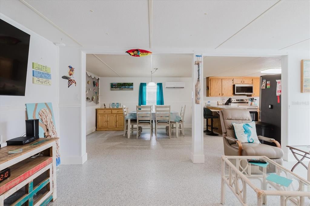 На продажу: $429,000 (3 спален, 2 ванн, 1320 Квадратных фут)