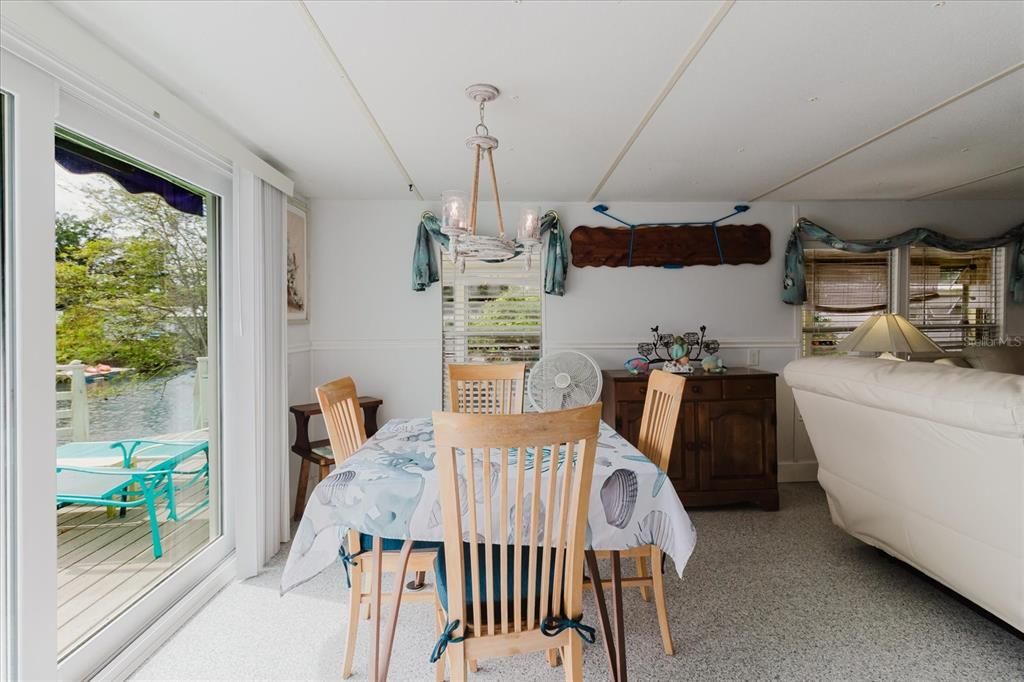 На продажу: $429,000 (3 спален, 2 ванн, 1320 Квадратных фут)