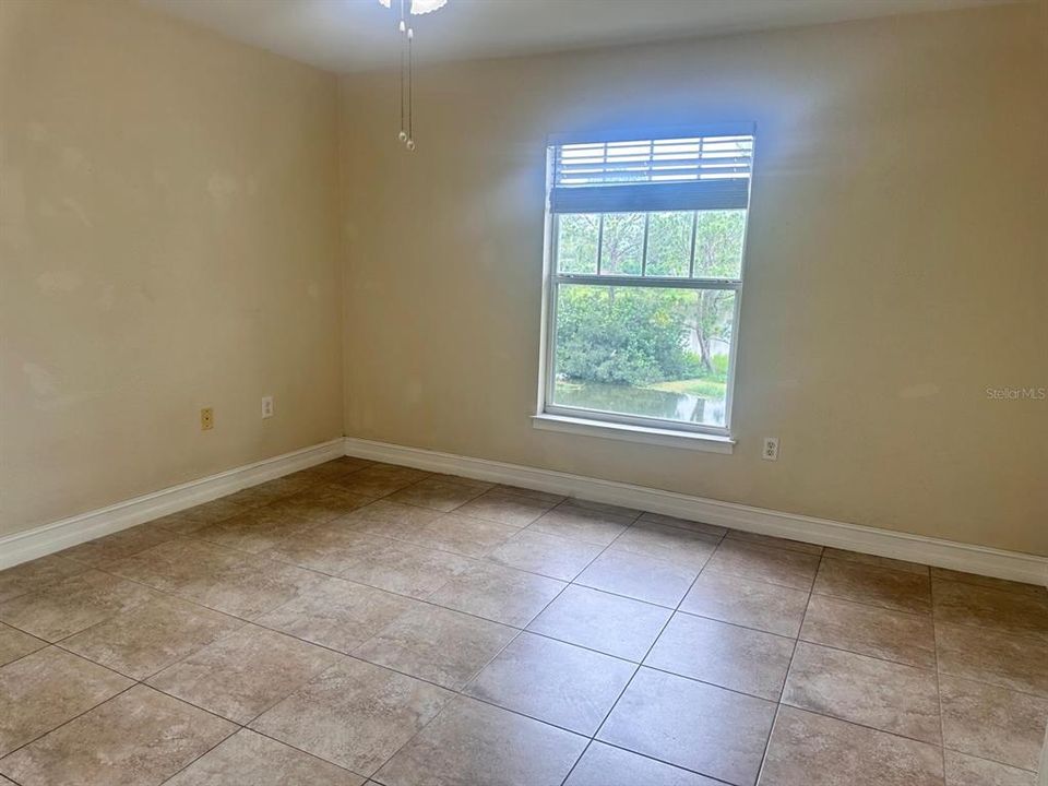 出租: $1,350 (1 贝兹, 1 浴室, 768 平方英尺)