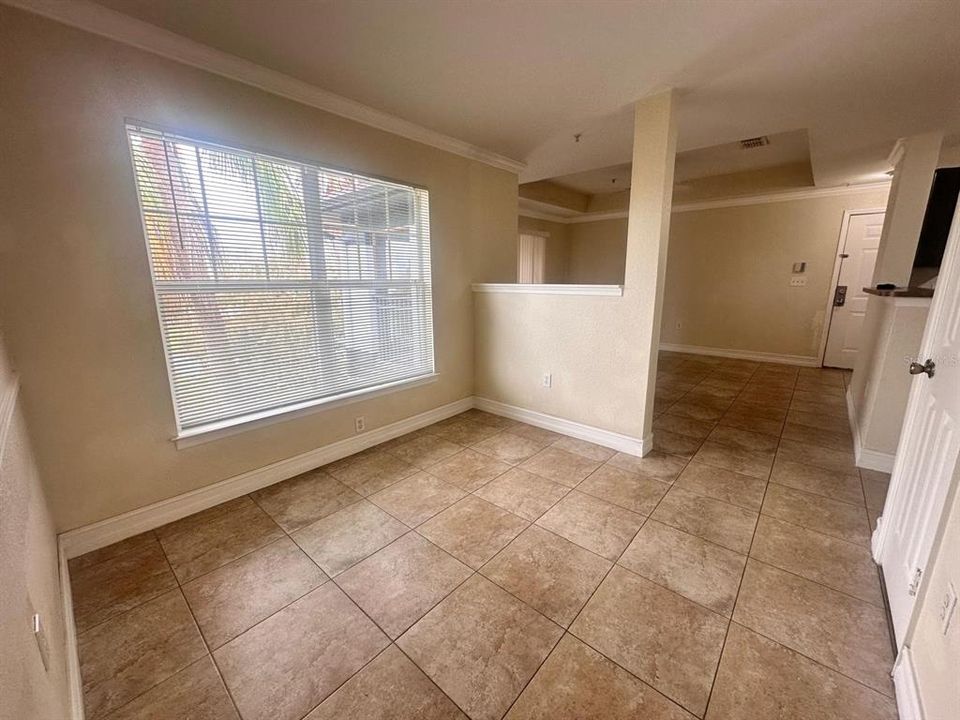 出租: $1,350 (1 贝兹, 1 浴室, 768 平方英尺)