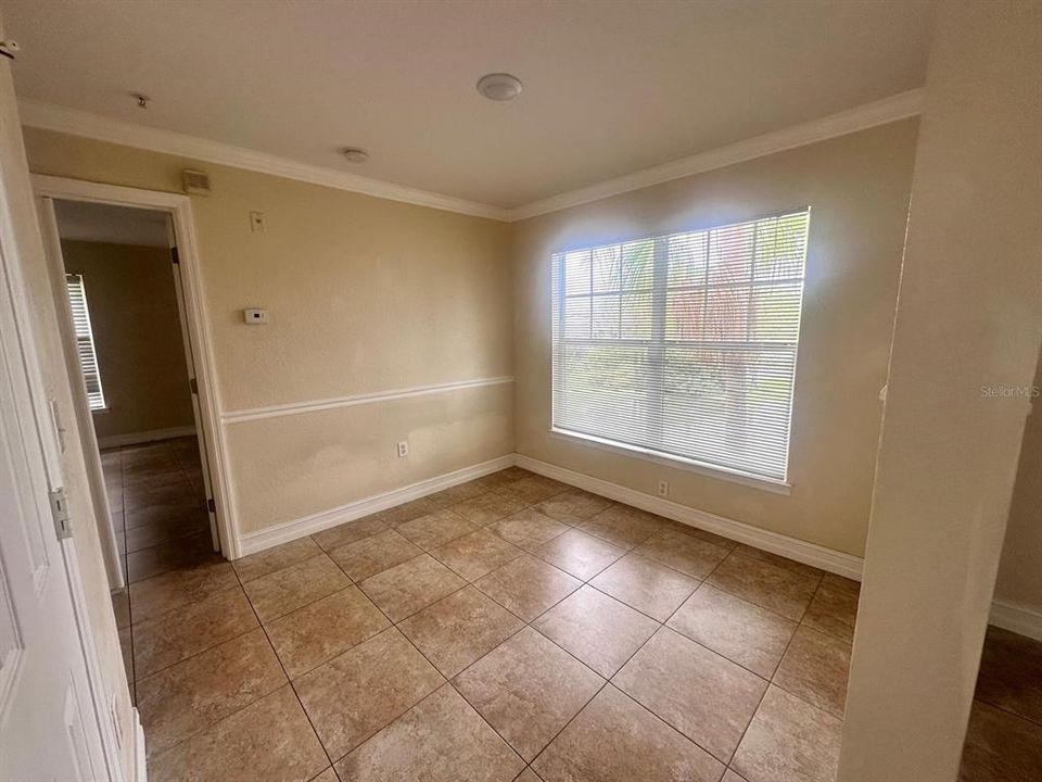 出租: $1,350 (1 贝兹, 1 浴室, 768 平方英尺)