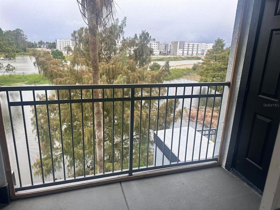 出租: $1,350 (1 贝兹, 1 浴室, 768 平方英尺)