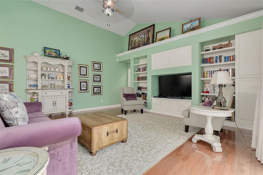 На продажу: $699,000 (4 спален, 3 ванн, 2749 Квадратных фут)