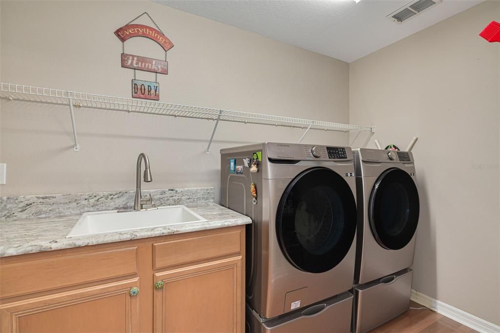 На продажу: $699,000 (4 спален, 3 ванн, 2749 Квадратных фут)