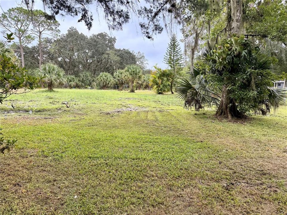 На продажу: $110,000 (0.68 acres)