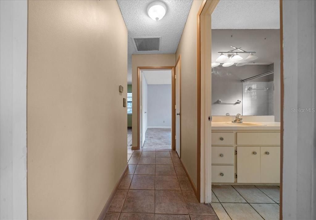 En Venta: $144,950 (2 camas, 2 baños, 2007 Pies cuadrados)