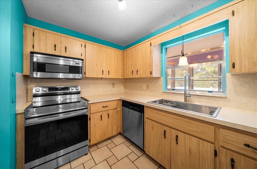 En Venta: $144,950 (2 camas, 2 baños, 2007 Pies cuadrados)