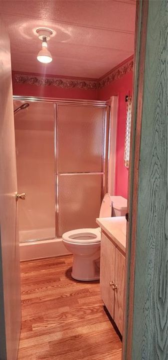 待售: $124,999 (2 贝兹, 2 浴室, 960 平方英尺)