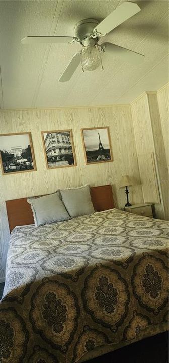 待售: $124,999 (2 贝兹, 2 浴室, 960 平方英尺)