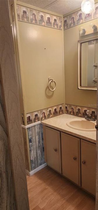 待售: $124,999 (2 贝兹, 2 浴室, 960 平方英尺)