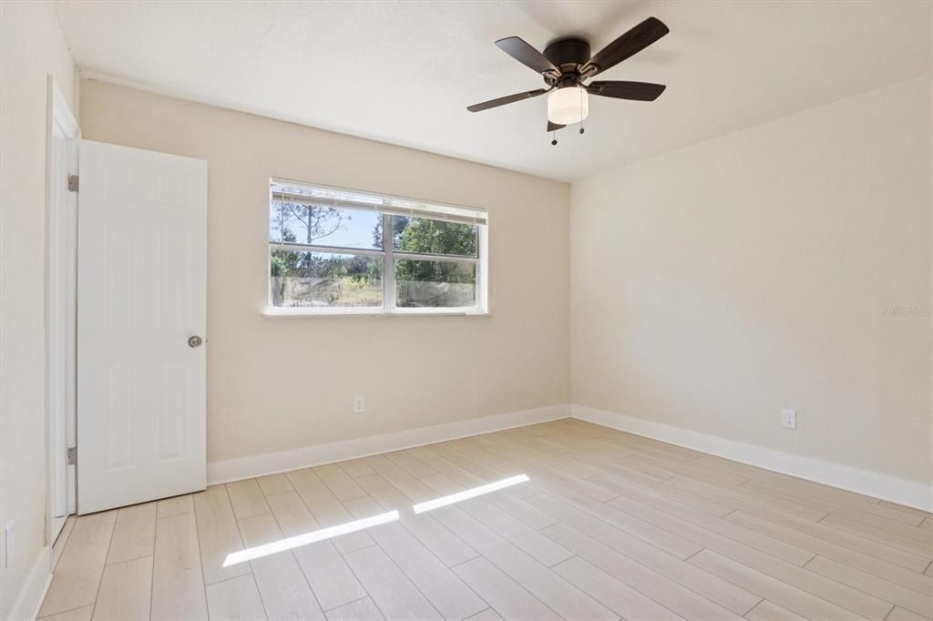 For Sale: $289,000 (4 beds, 2 baths, 1158 Square Feet)