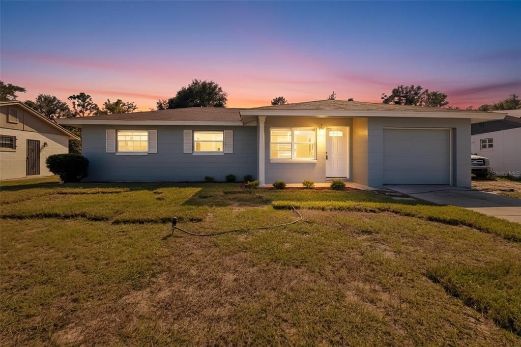 For Sale: $289,000 (4 beds, 2 baths, 1158 Square Feet)