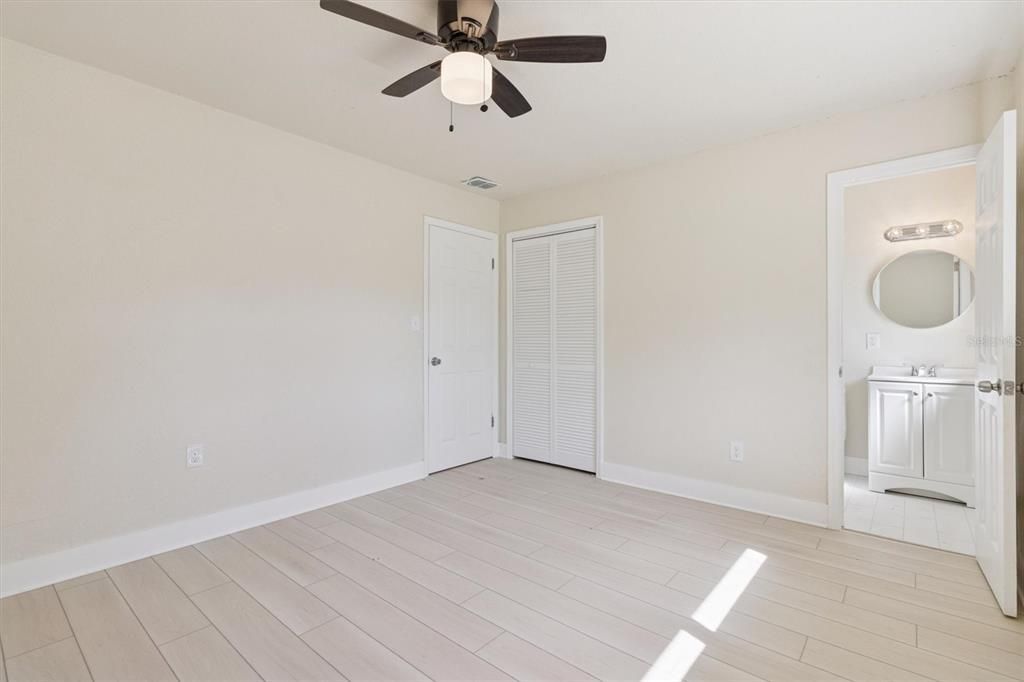 For Sale: $289,000 (4 beds, 2 baths, 1158 Square Feet)