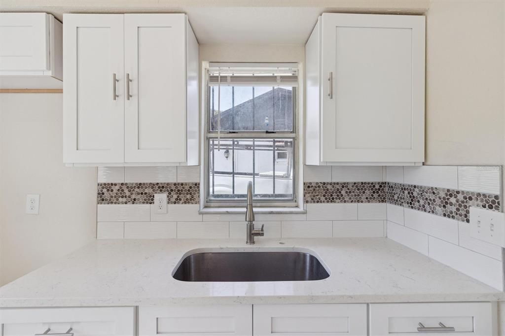 For Sale: $289,000 (4 beds, 2 baths, 1158 Square Feet)