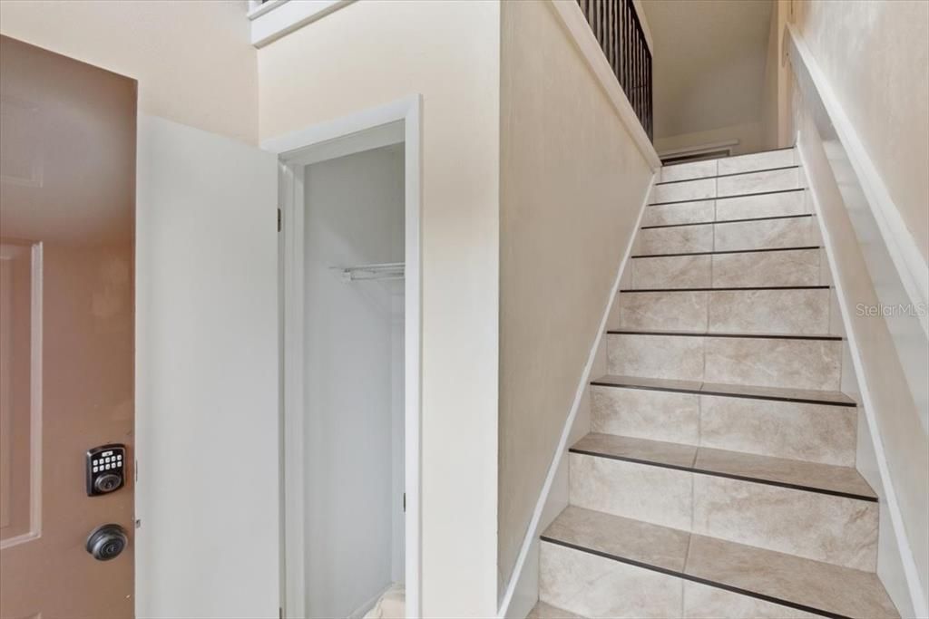 Activo con contrato: $197,000 (2 camas, 2 baños, 1098 Pies cuadrados)